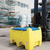 Rezervor transportabil plastic motorină pe furci stivuitor lateral